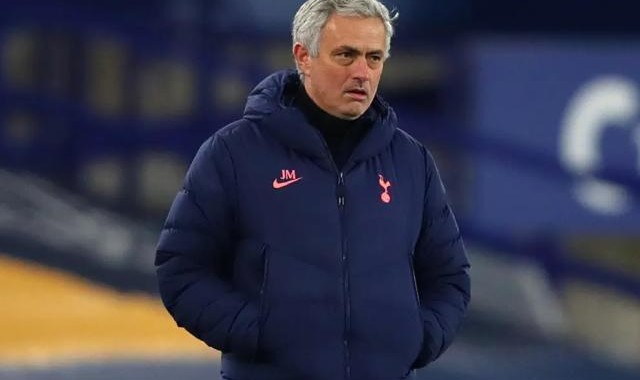 穆里尼奥：猫鼠游戏 伟大个性输给难以置信的失误