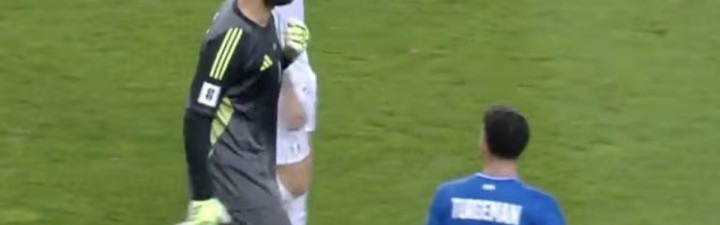 以色列队长嘲讽意大利：好像他们在踢世界最强球队，替补席快疯了