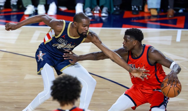 云开体育官网-名记：今年季后赛华子绝对会比KD强 KD离开勇士才赢了一个系列赛