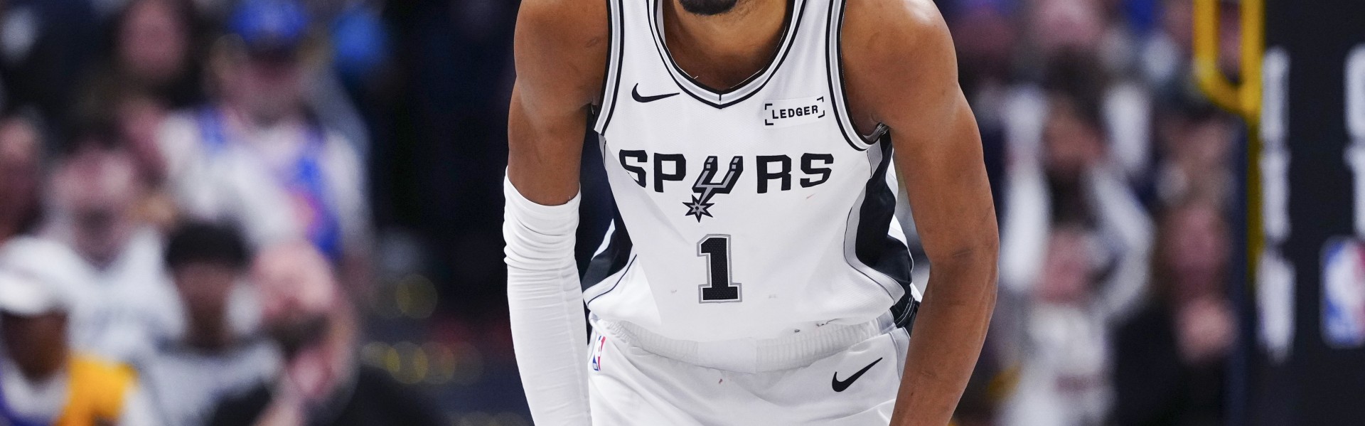 云开体育-评奖资格无忧！Shams：马刺有信心文班最后三场至少出战一场！