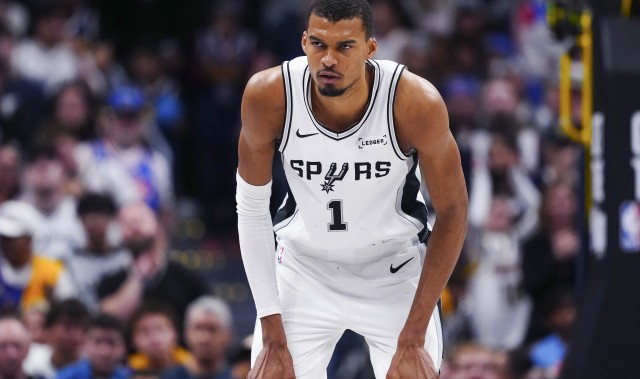 云开体育-评奖资格无忧！Shams：马刺有信心文班最后三场至少出战一场！