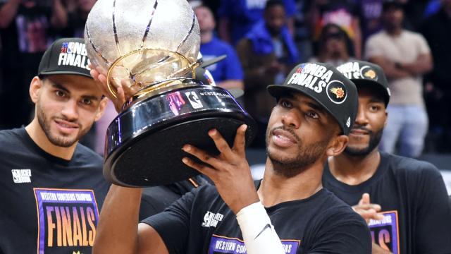 1625280335827034667.jpg chris-paul-trophy.jpg
